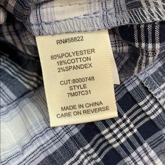 Women’s Max Studio plaid button down size Med NWOT - Picture 7 of 7